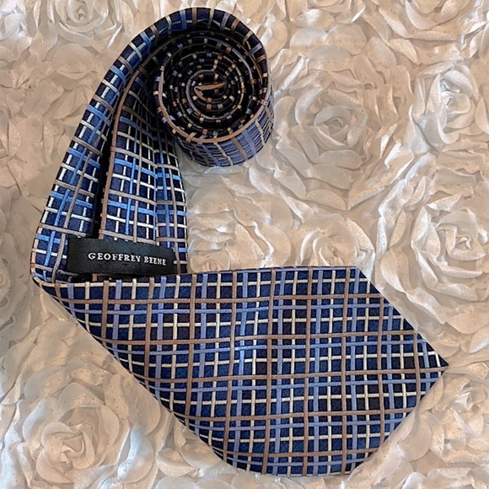 New Geoffrey Beene mens silk plaid striped tie